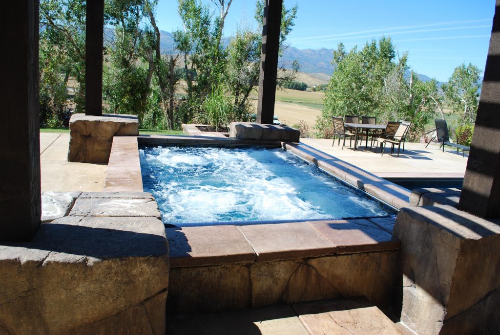 hot-tub-utah-custom-pools